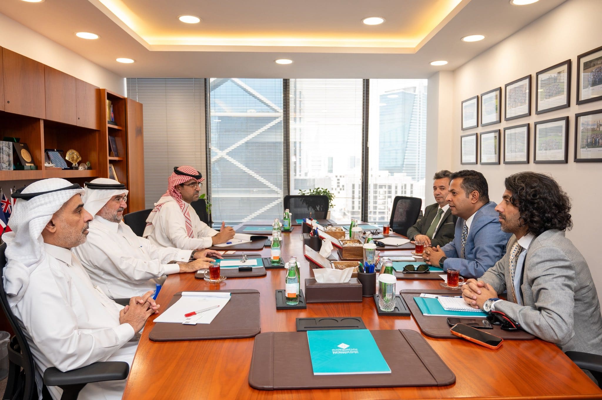 Dr. Abdulaziz Sager, Founder and Chairman of the Gulf Research Center (GRC), Meets Sana’a Center for Strategic Studies Chairperson